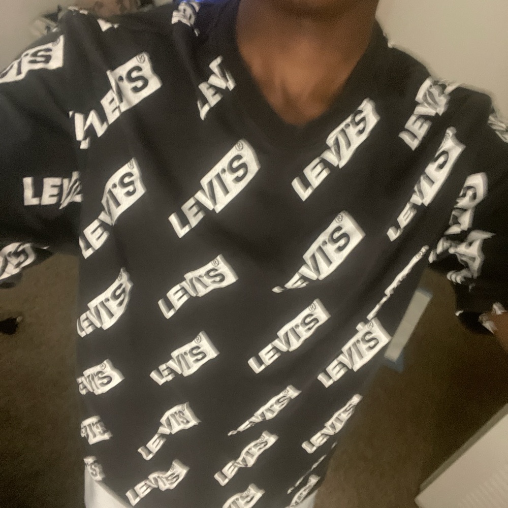 Levi's Black Relaxed Fit Tee (Black/White)